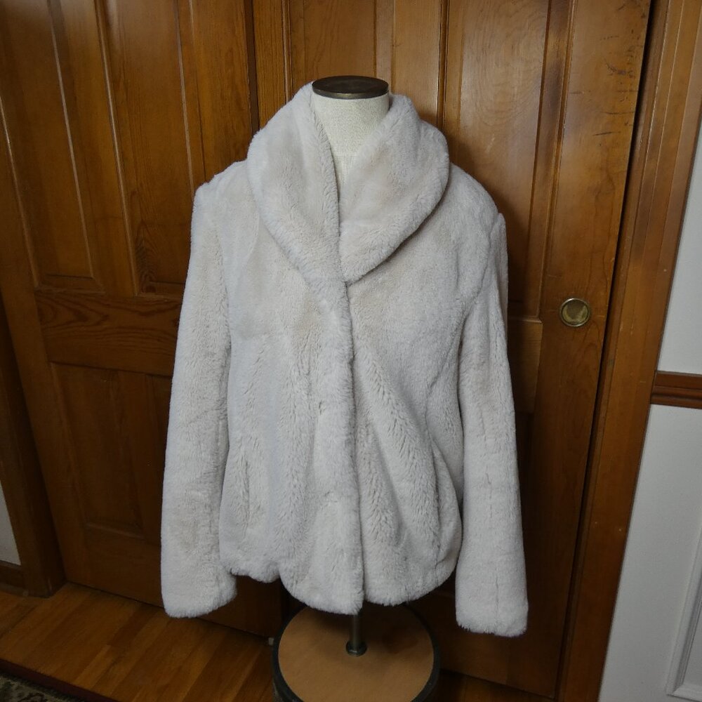 Cream colored weather Jacket  L